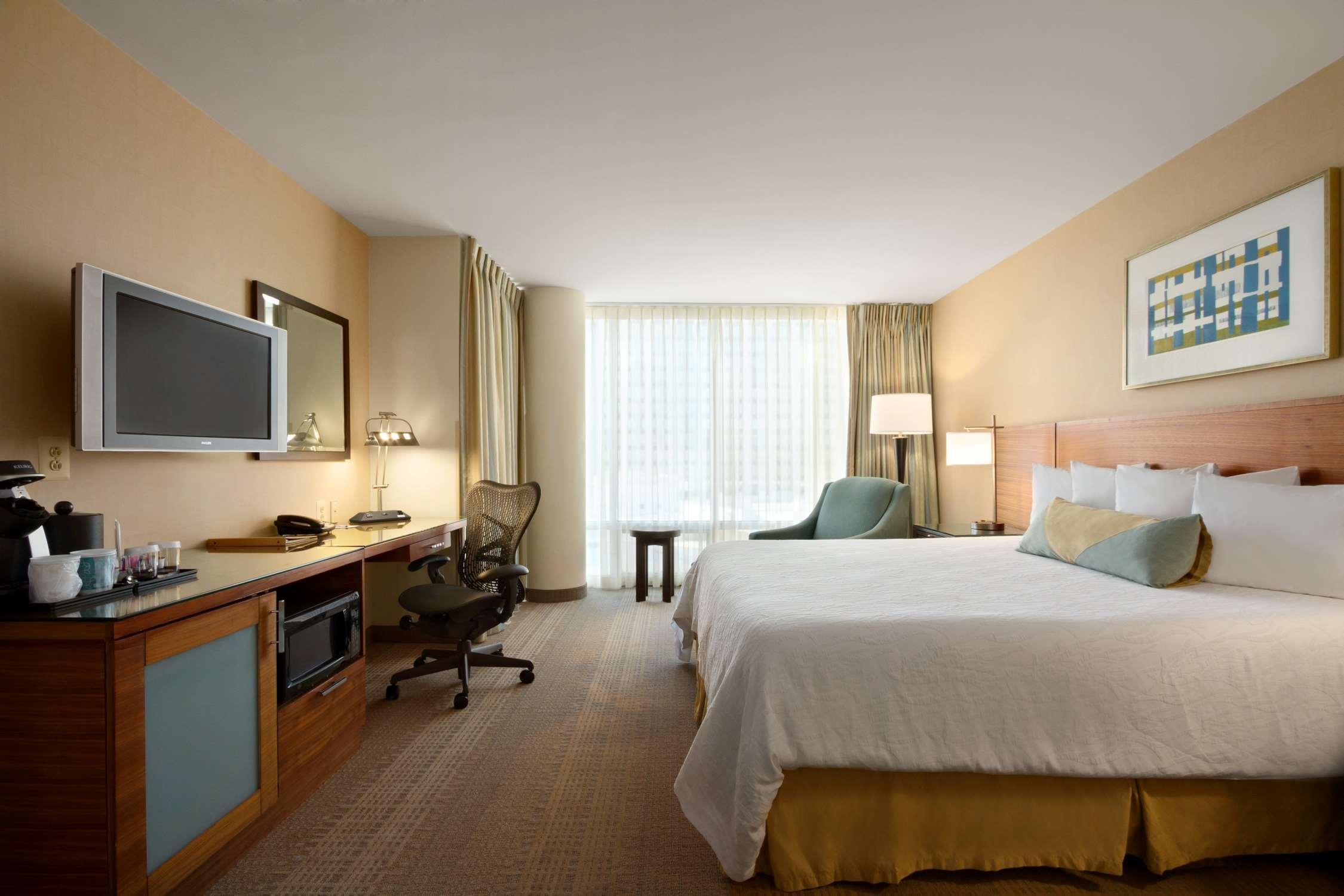 Hilton Garden Inn Baltimore Inner Harbor Bagian luar foto