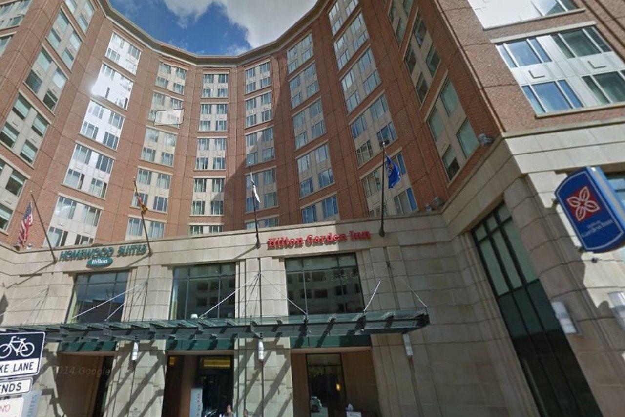 Hilton Garden Inn Baltimore Inner Harbor Bagian luar foto